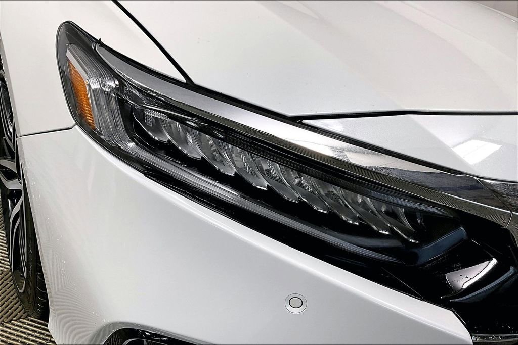 Used 2022 Honda Accord Touring image 28
