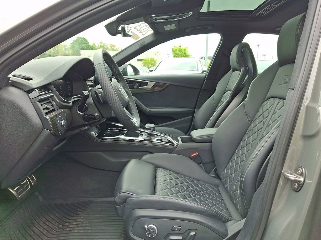 Used 2023 Audi S4 Premium Plus w/ Premium Plus Package AWD/4WD image 19