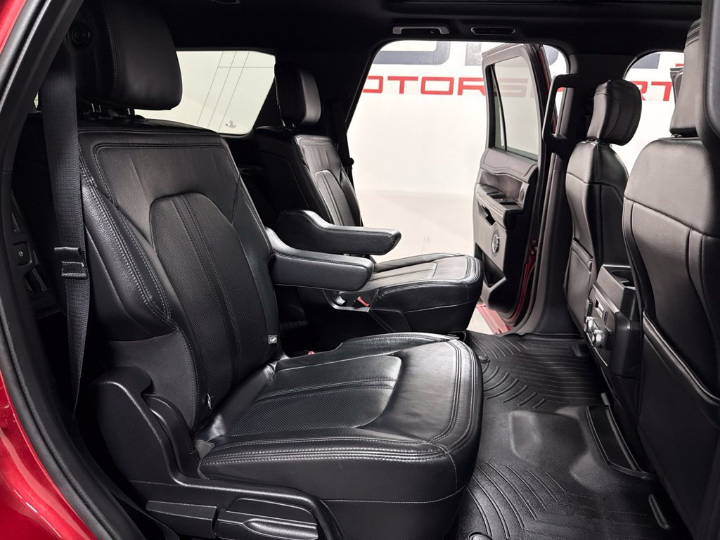 Used 2019 Ford Expedition Limited w/ Driver Assistance Package AWD/4WD image 43