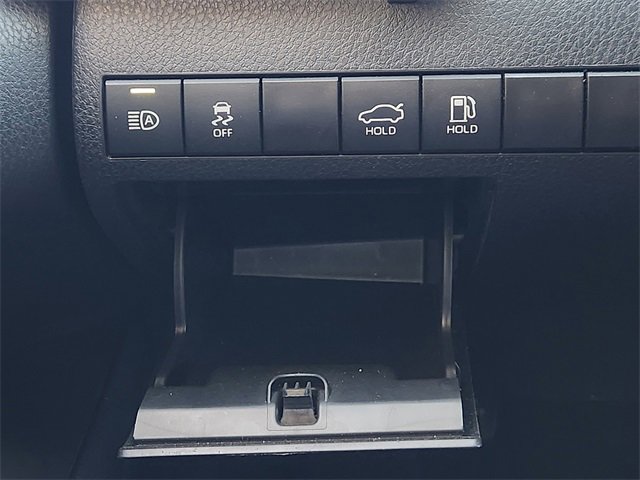 Used 2024 Toyota Camry SE image 20