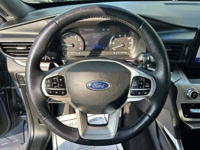 Used 2021 Ford Explorer XLT w/ Equipment Group 202A AWD/4WD image 15