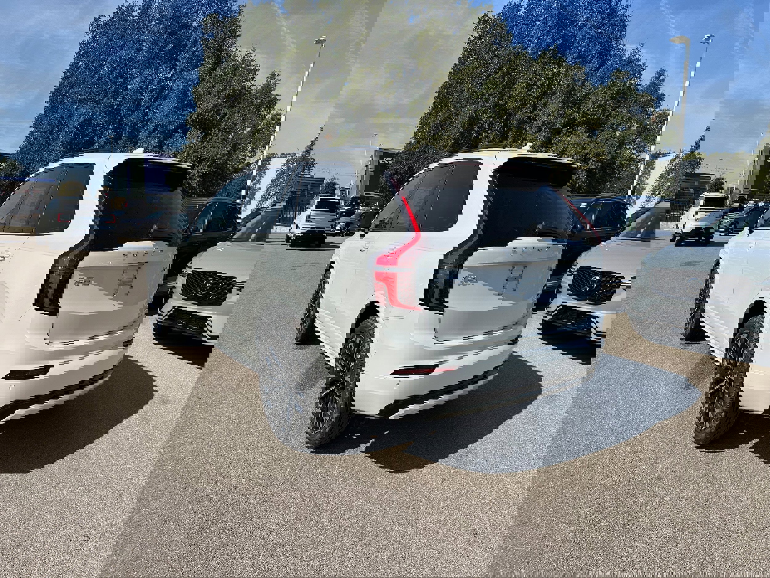 New 2026 Volvo XC90 B6 Ultra w/ Protection Package image 4