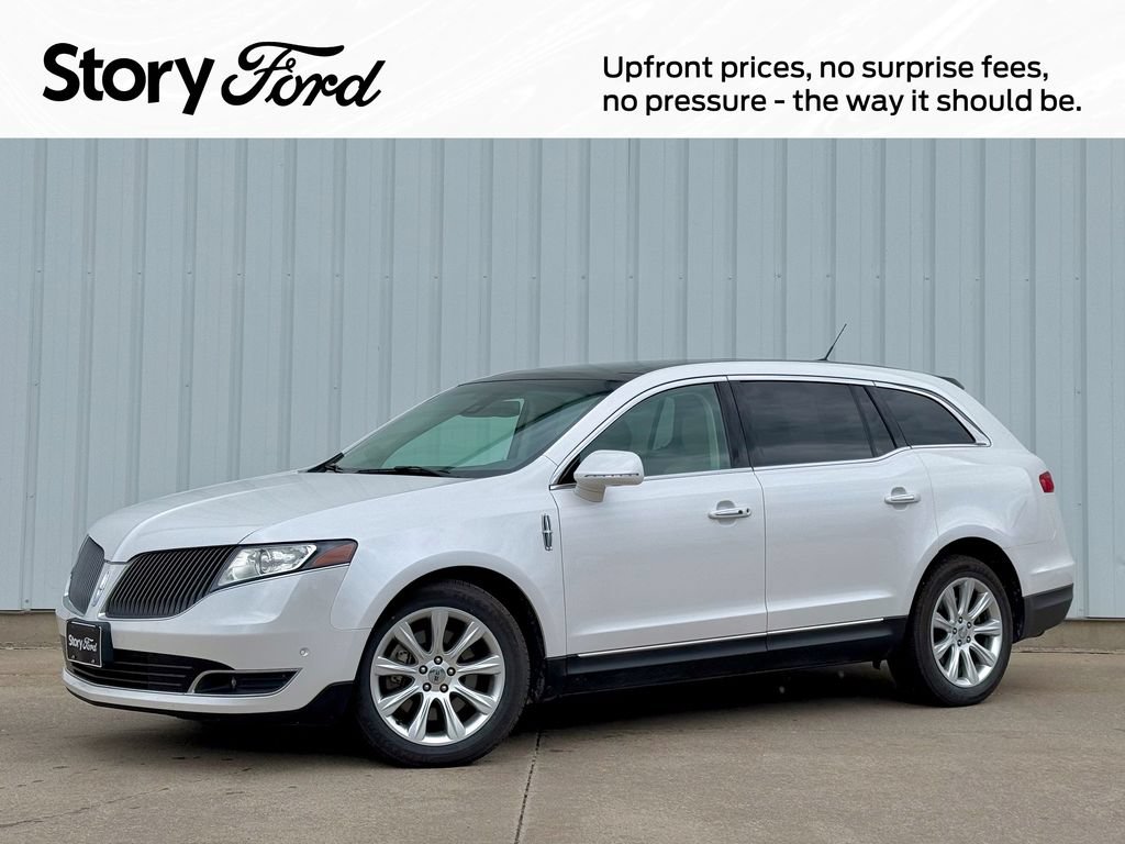 Used 2016 Lincoln MKT AWD w/ Equipment Group 201A image 1