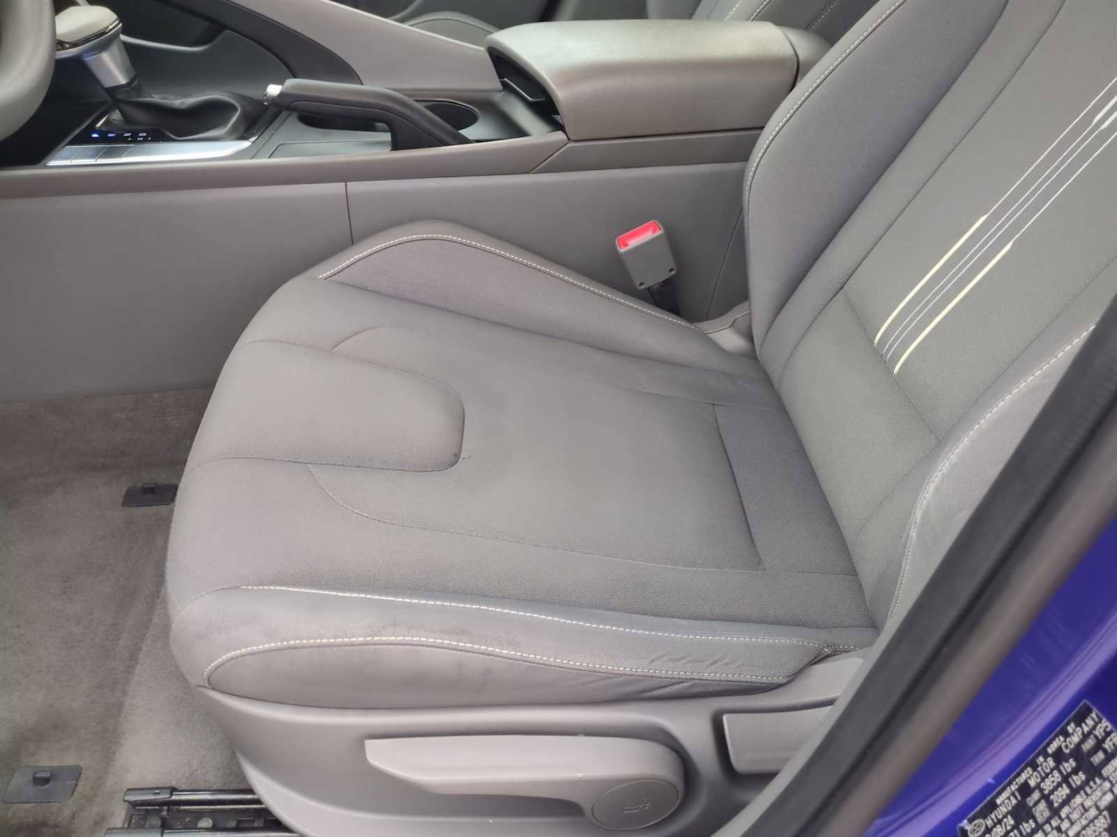 Used 2024 Hyundai Elantra SEL FWD image 19