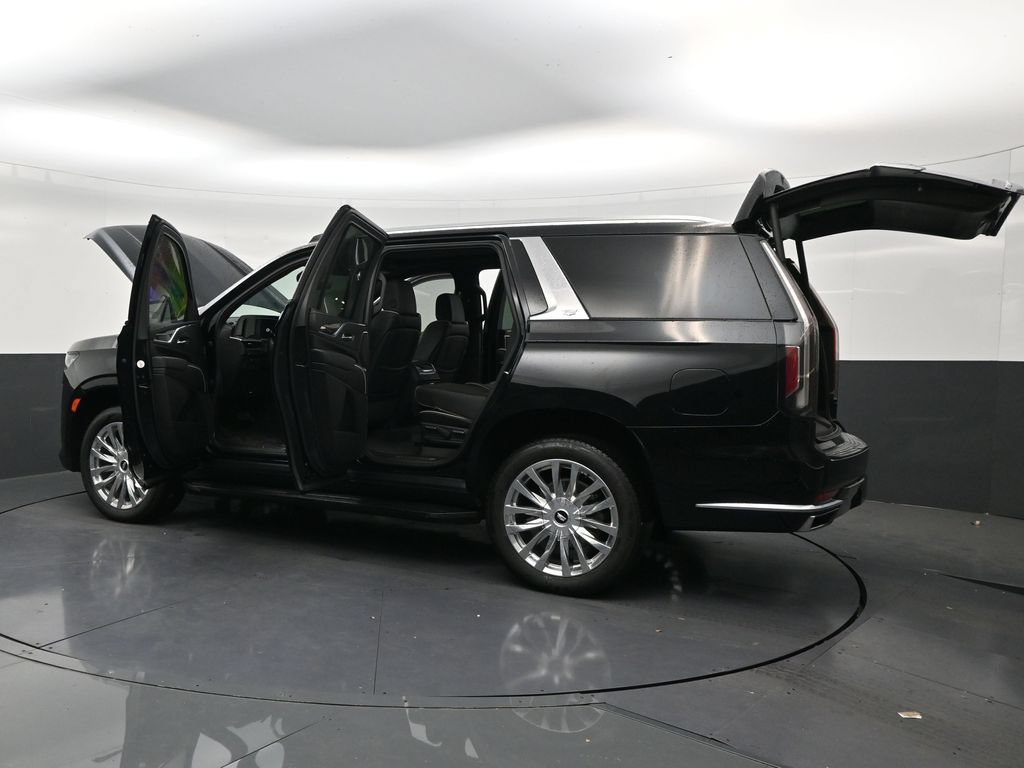 Used 2023 Cadillac Escalade Premium Luxury w/ Performance Package RWD image 30