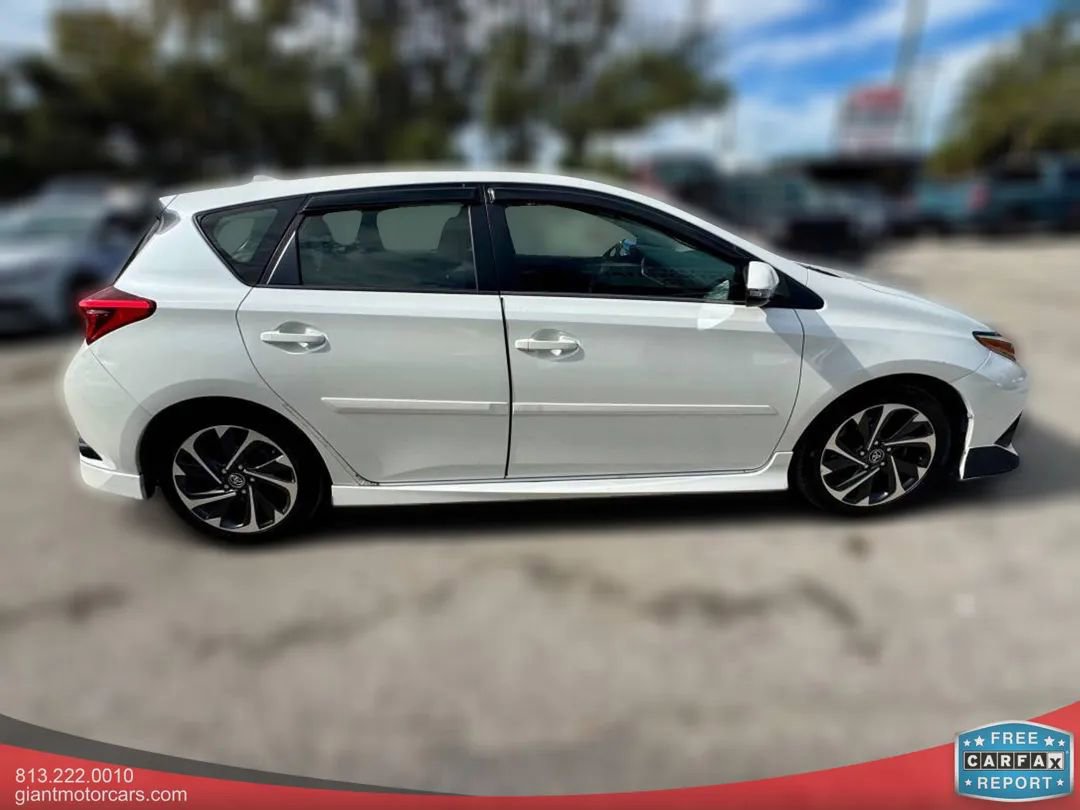 Used 2018 Toyota Corolla iM image 4