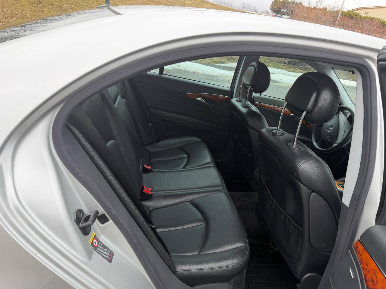 Used 2005 Mercedes-Benz E 320 4MATIC Sedan image 10