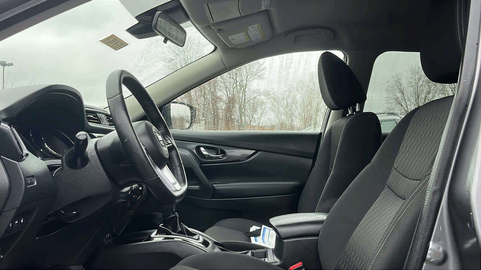 Used 2019 Nissan Rogue SV AWD/4WD image 10