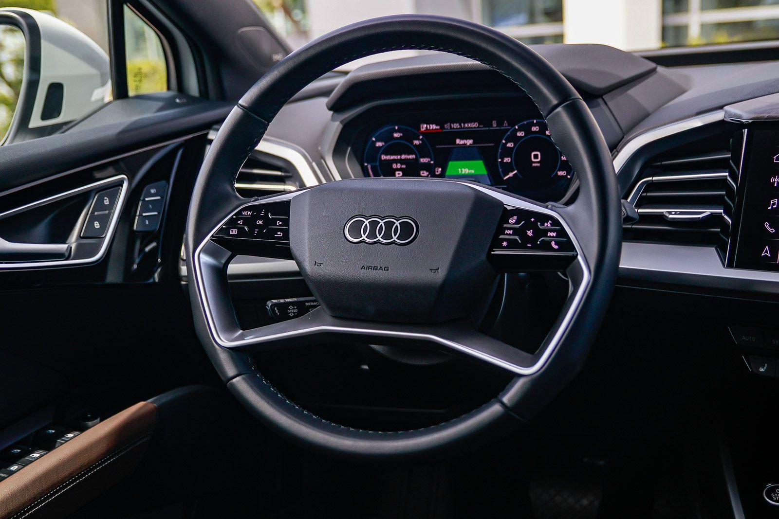 Used 2023 Audi Q4 e-tron Premium Plus RWD image 15