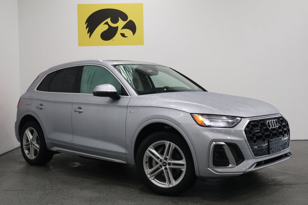 Used 2021 Audi Q5 e Premium AWD/4WD image 2