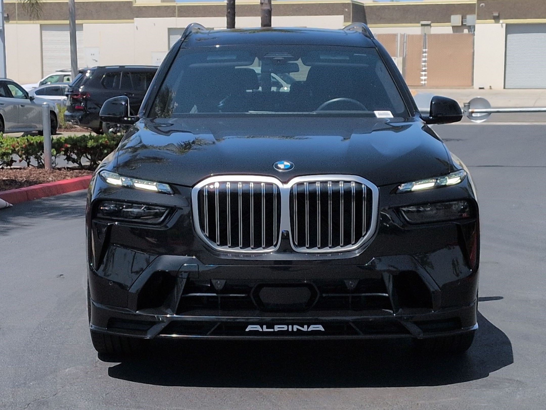 Used 2025 BMW ALPINA XB7 AWD/4WD image 3