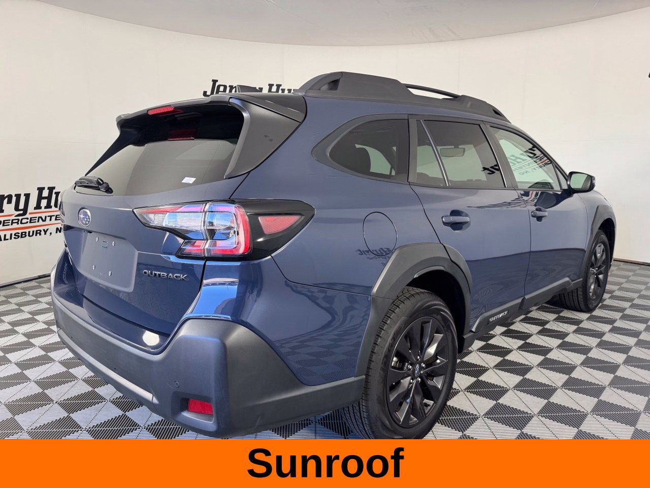 Used 2025 Subaru Outback Onyx Edition AWD/4WD image 7