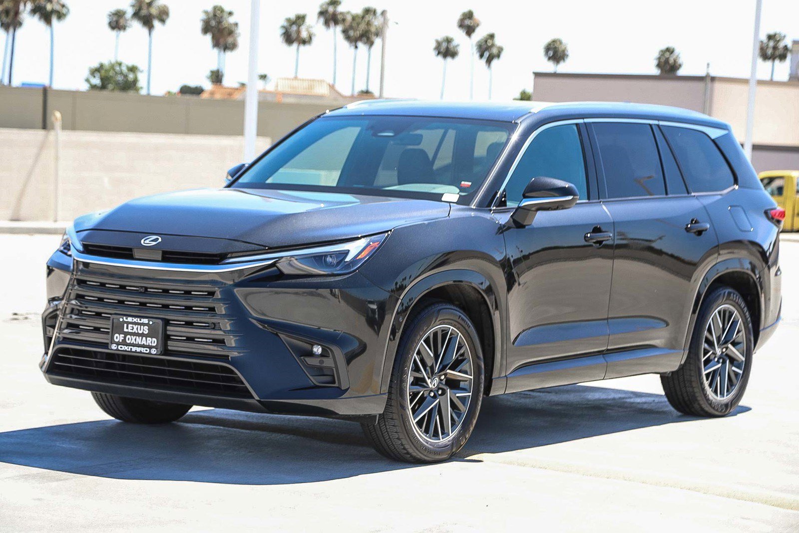 Used 2025 Lexus TX 350 AWD w/ Technology Package image 3