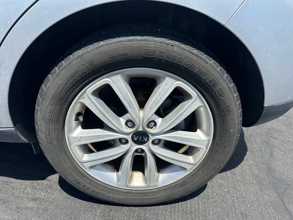 Used 2019 Kia Soul + FWD image 3