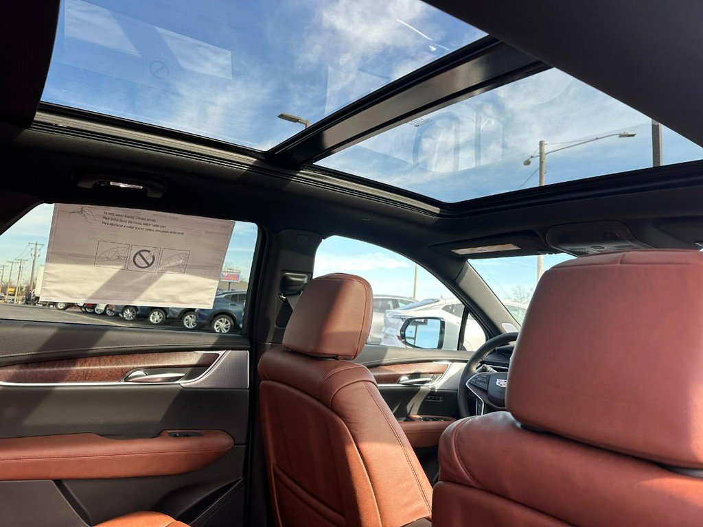 New 2026 Cadillac XT5 Sportv w/ LPO, Floor Liner Package image 5