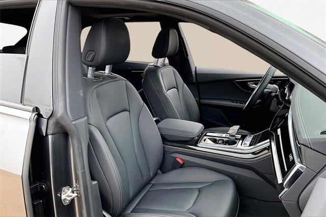Used 2025 Audi Q8 Premium Plus w/ Premium Plus Package image 7