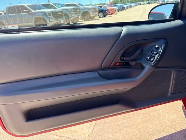 Used 1998 Chevrolet Camaro Z28 w/ SS Performance/Appearance Pkg RWD image 11