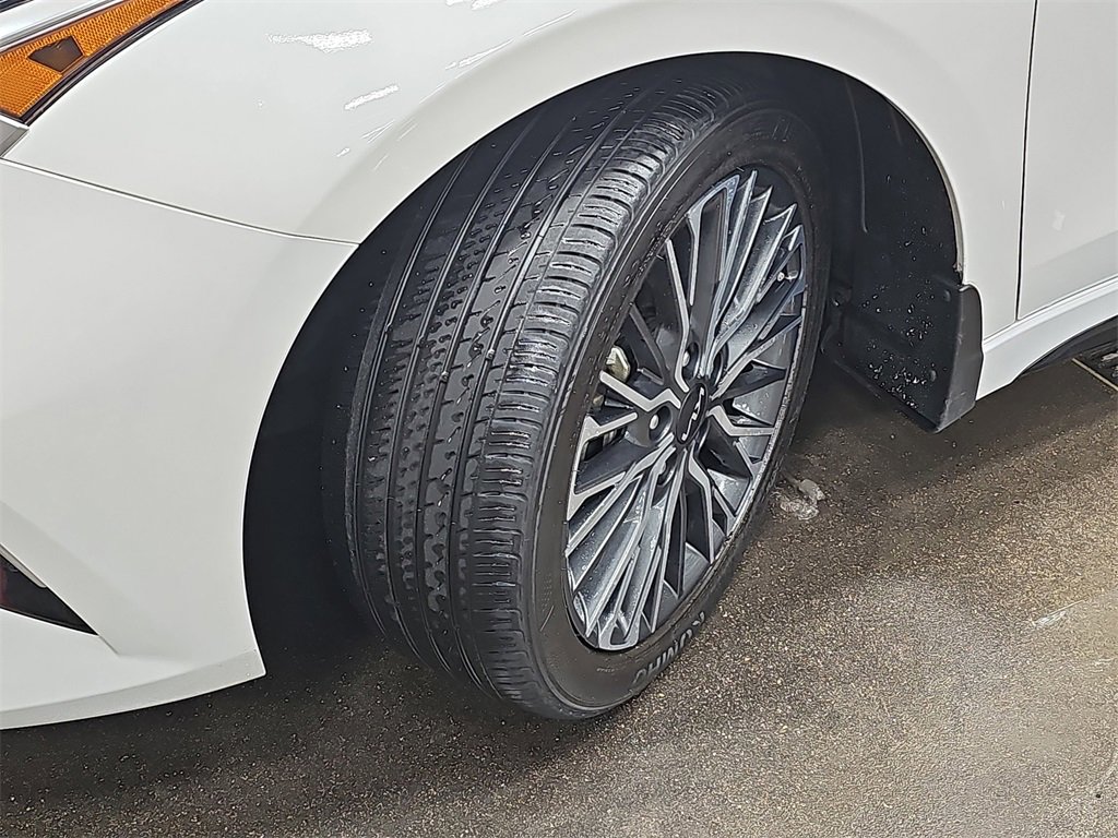 Used 2023 Kia Forte GT-Line image 32