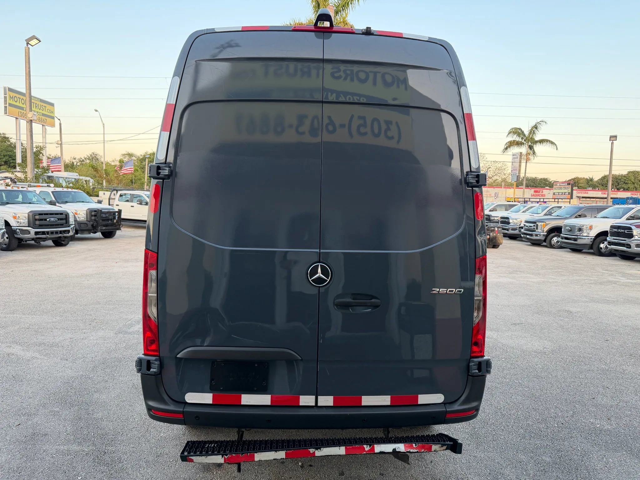 Used 2019 Mercedes-Benz Sprinter 144 image 4