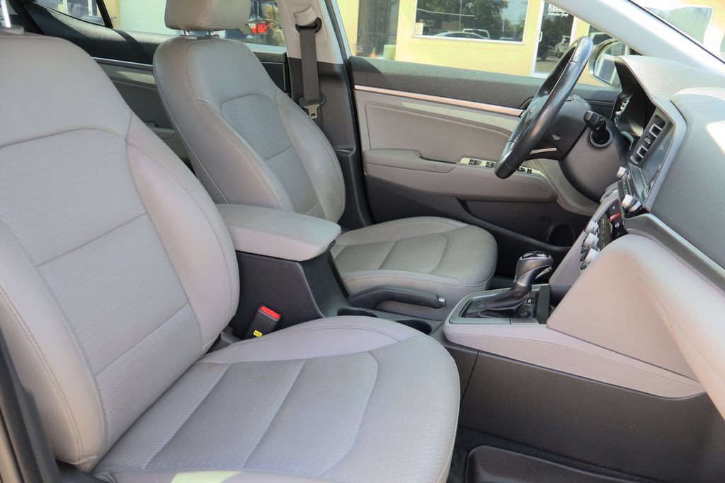 Used 2020 Hyundai Elantra Limited w/ Ultimate Package 03 FWD image 27
