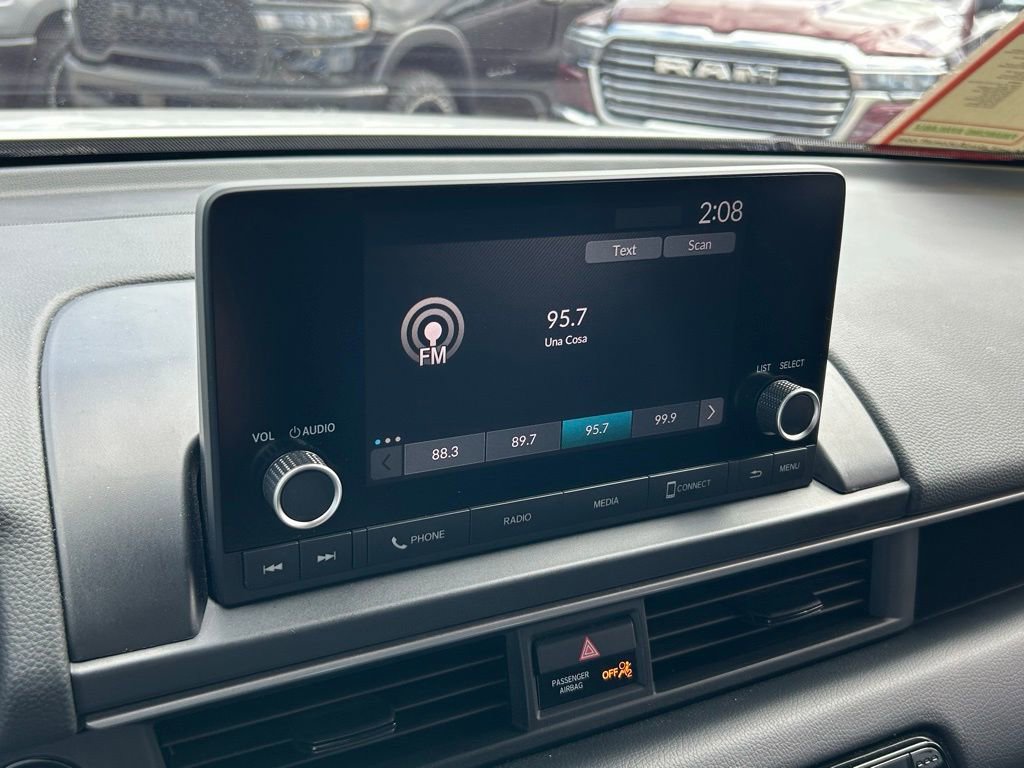 Used 2023 Honda Pilot Sport image 8