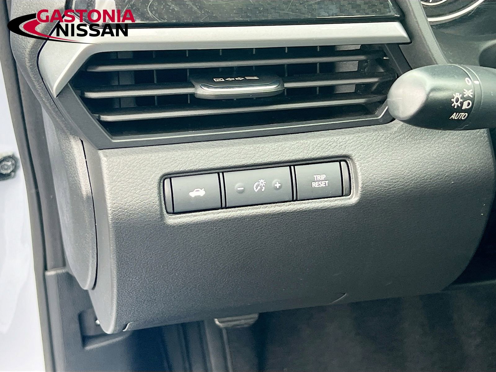 Used 2024 Nissan Altima 2.5 SR w/ SR Premium Package image 13