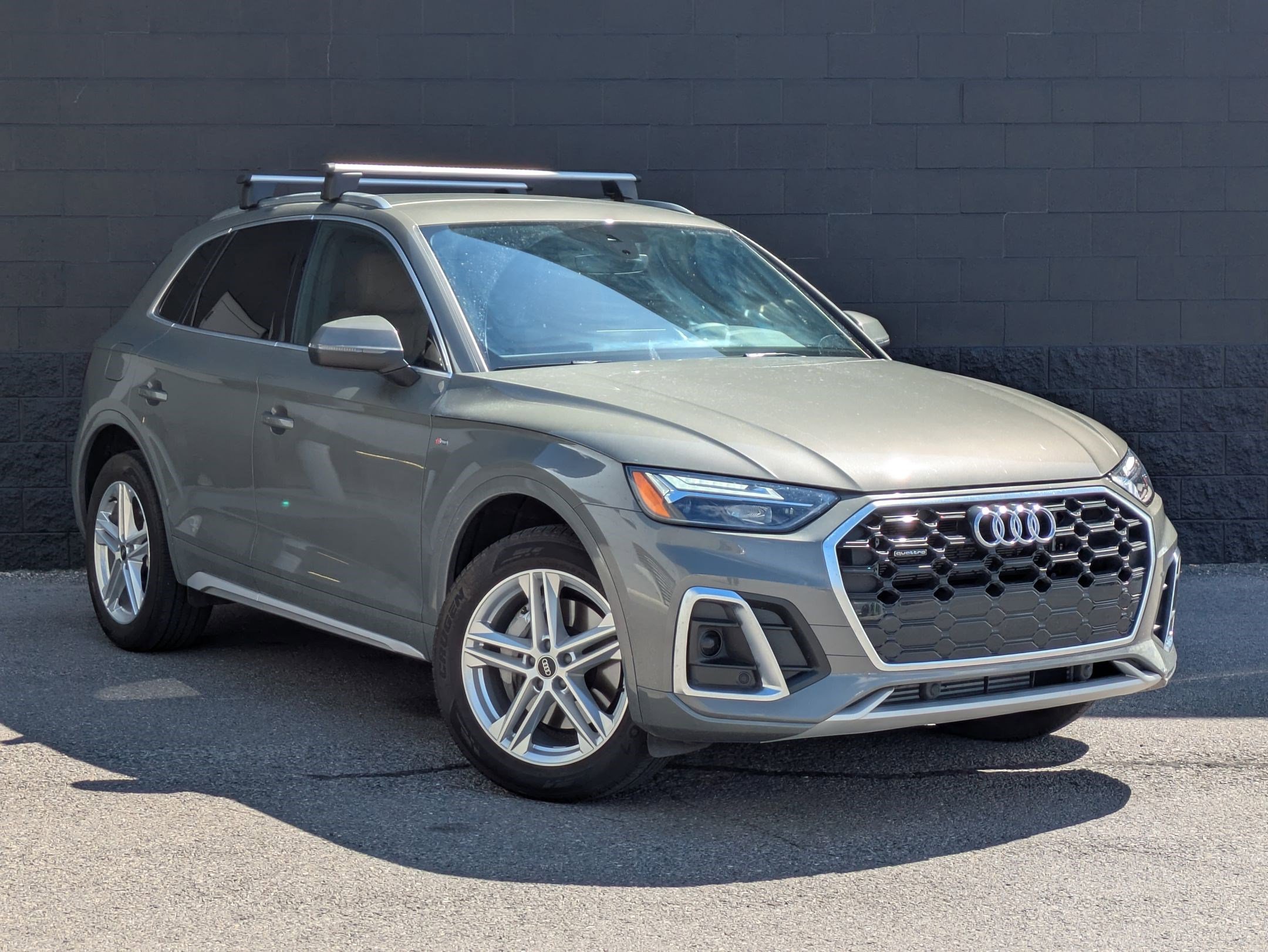 Certified 2023 Audi Q5 e Premium w/ Convenience Package AWD/4WD image 3