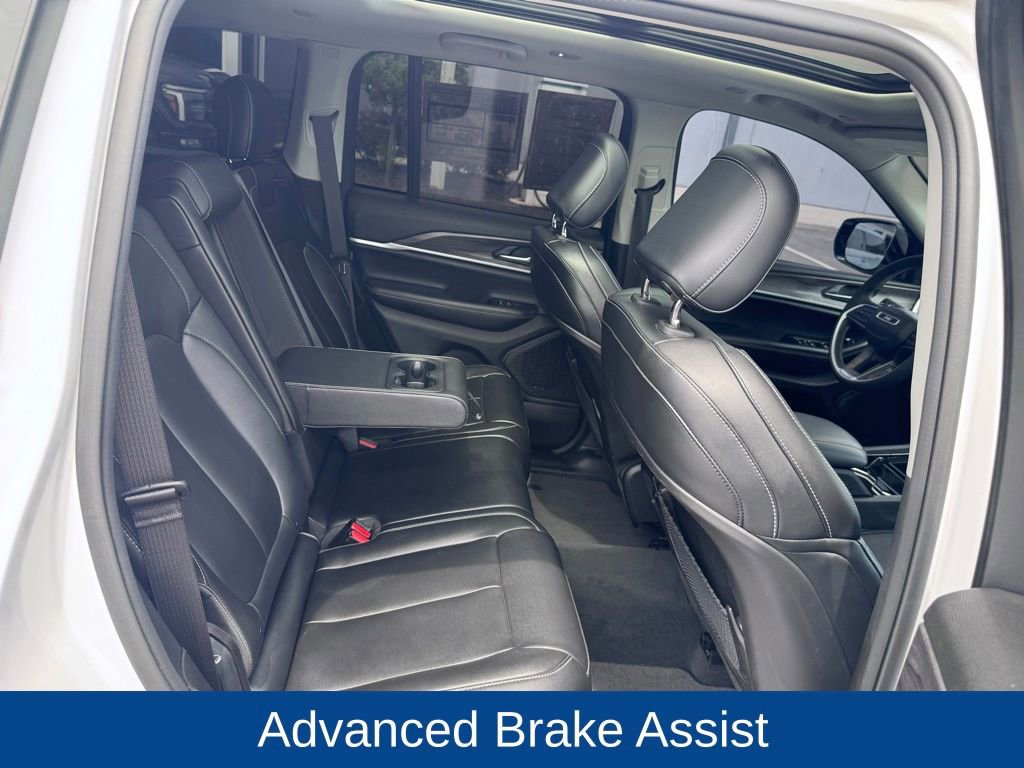 Used 2023 Jeep Grand Cherokee Limited RWD image 18