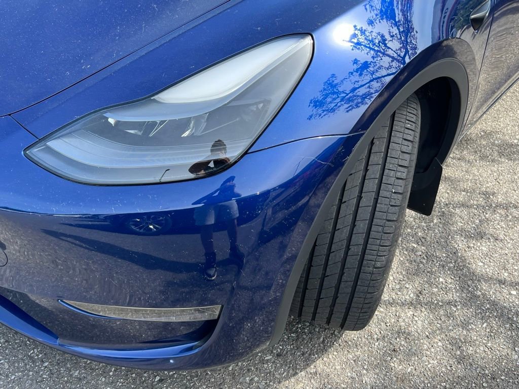 Used 2024 Tesla Model Y Long Range AWD/4WD image 3