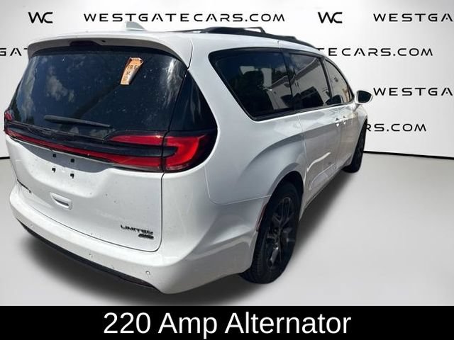 Used 2021 Chrysler Pacifica Limited w/ Uconnect Theater Family Group AWD/4WD image 11