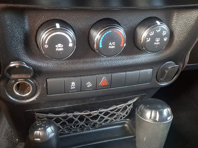 Used 2012 Jeep Wrangler Unlimited Sport image 15