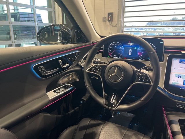 Used 2025 Mercedes-Benz E 350 4MATIC Sedan image 35