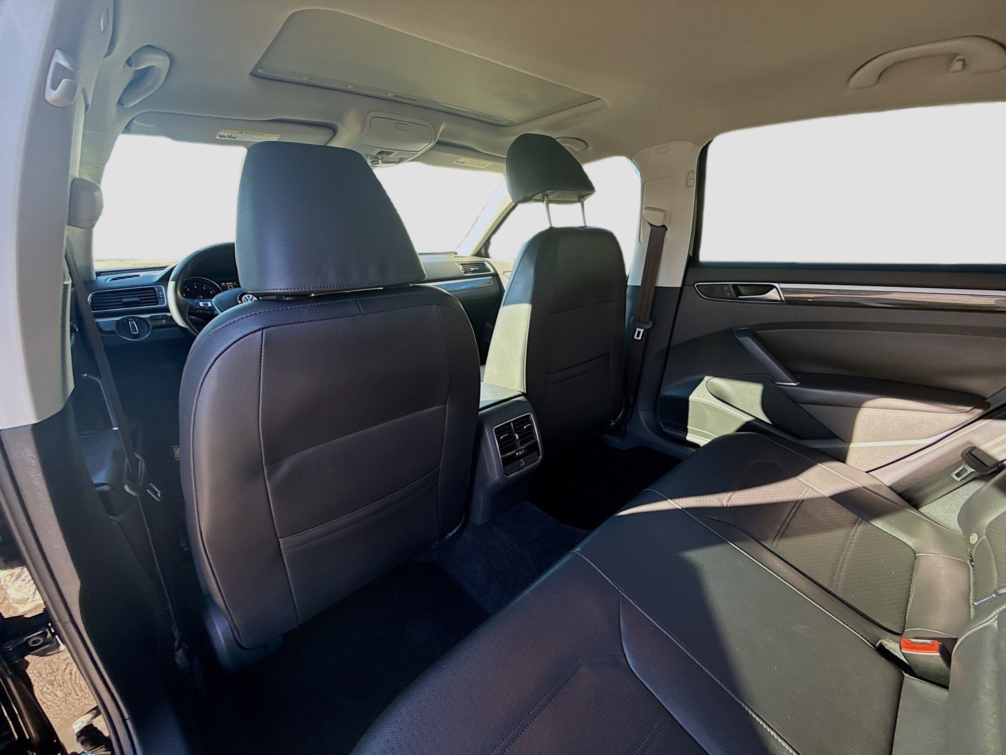 Used 2016 Volkswagen Passat 1.8T SE image 25