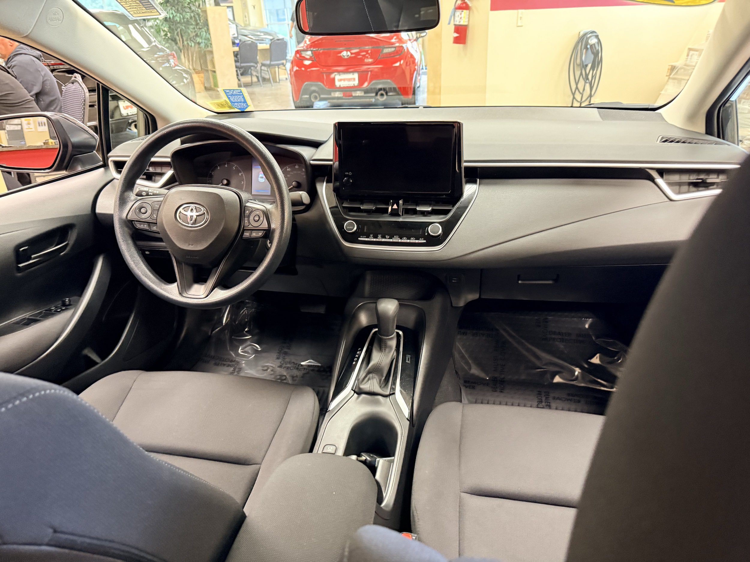 Used 2024 Toyota Corolla LE FWD image 18