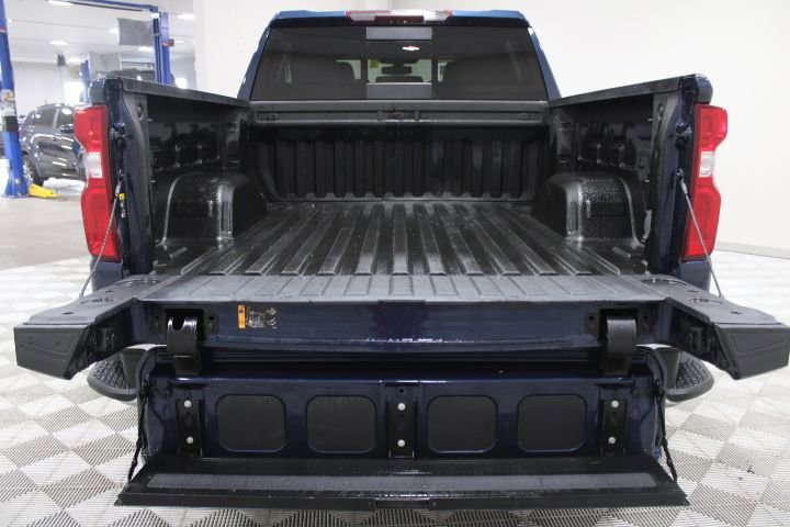 Used 2021 Chevrolet Silverado 1500 LTZ w/ Z71 Off-Road Package image 15