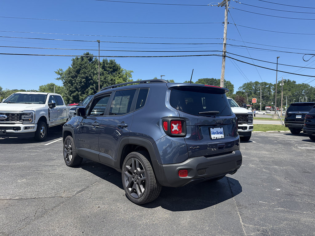 Used 2021 Jeep Renegade Latitude AWD/4WD image 5