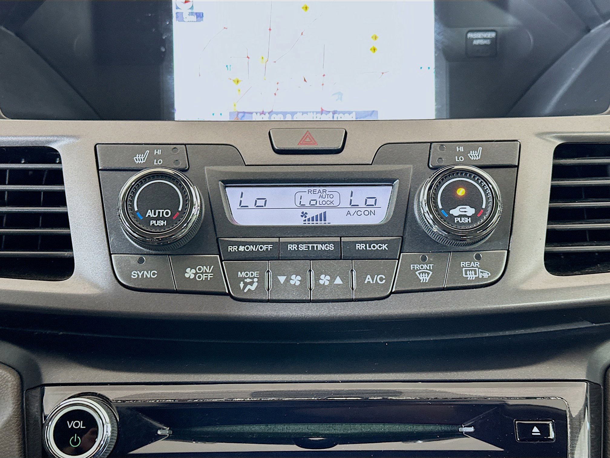 Used 2015 Honda Odyssey Touring Elite image 22