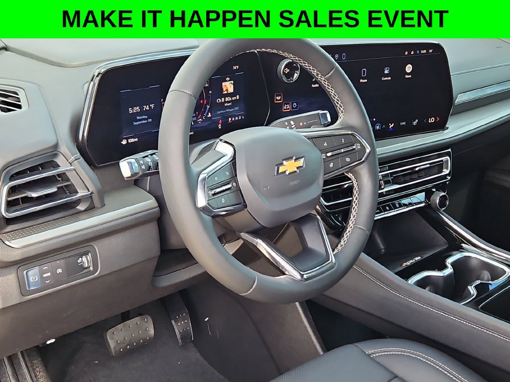 Used 2025 Chevrolet Traverse LT w/ Driver Confidence Package FWD image 10