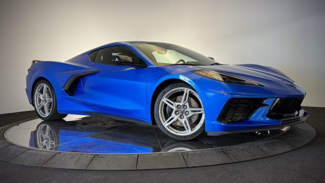 Used 2024 Chevrolet Corvette Stingray Premium Cpe w/ Z51 Performance Package RWD image 17