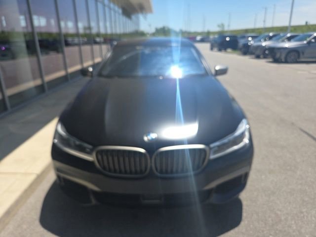Used 2018 BMW M760i xDrive AWD/4WD image 2