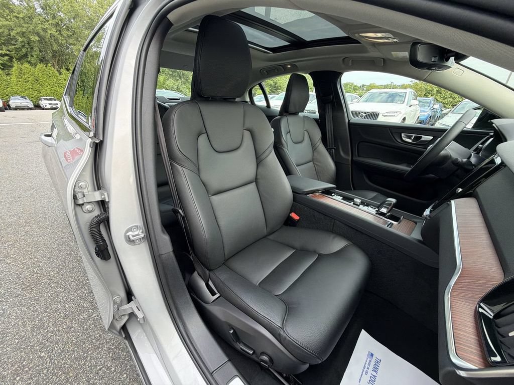 Certified 2024 Volvo S60 B5 Plus w/ Climate Package AWD/4WD image 25