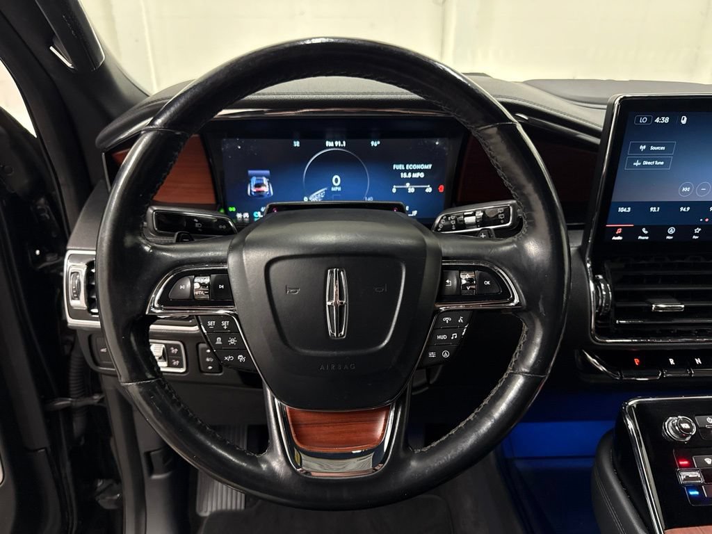 Used 2022 Lincoln Navigator L Reserve AWD/4WD image 17