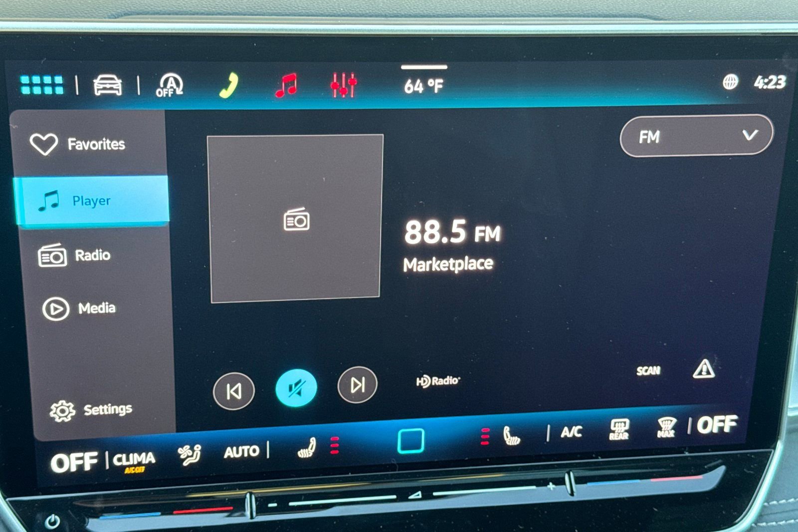 New 2026 Volkswagen Tiguan SE R-Line AWD/4WD image 18