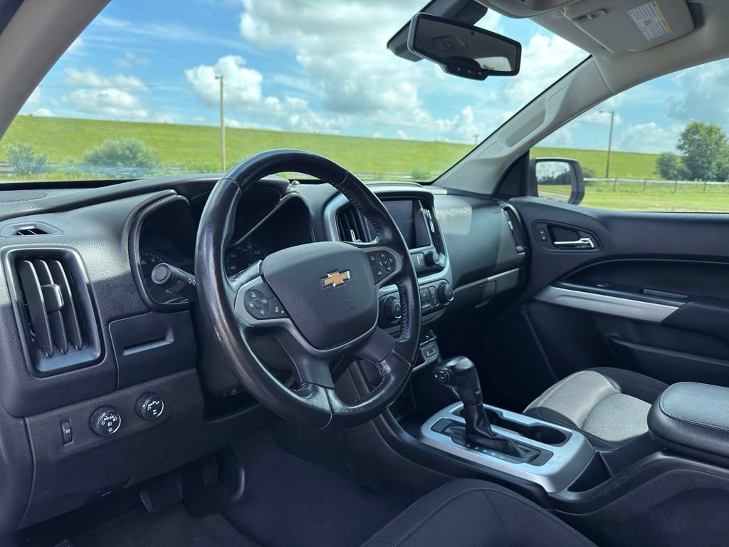 Used 2021 Chevrolet Colorado LT w/ Redline Special Edition AWD/4WD image 24
