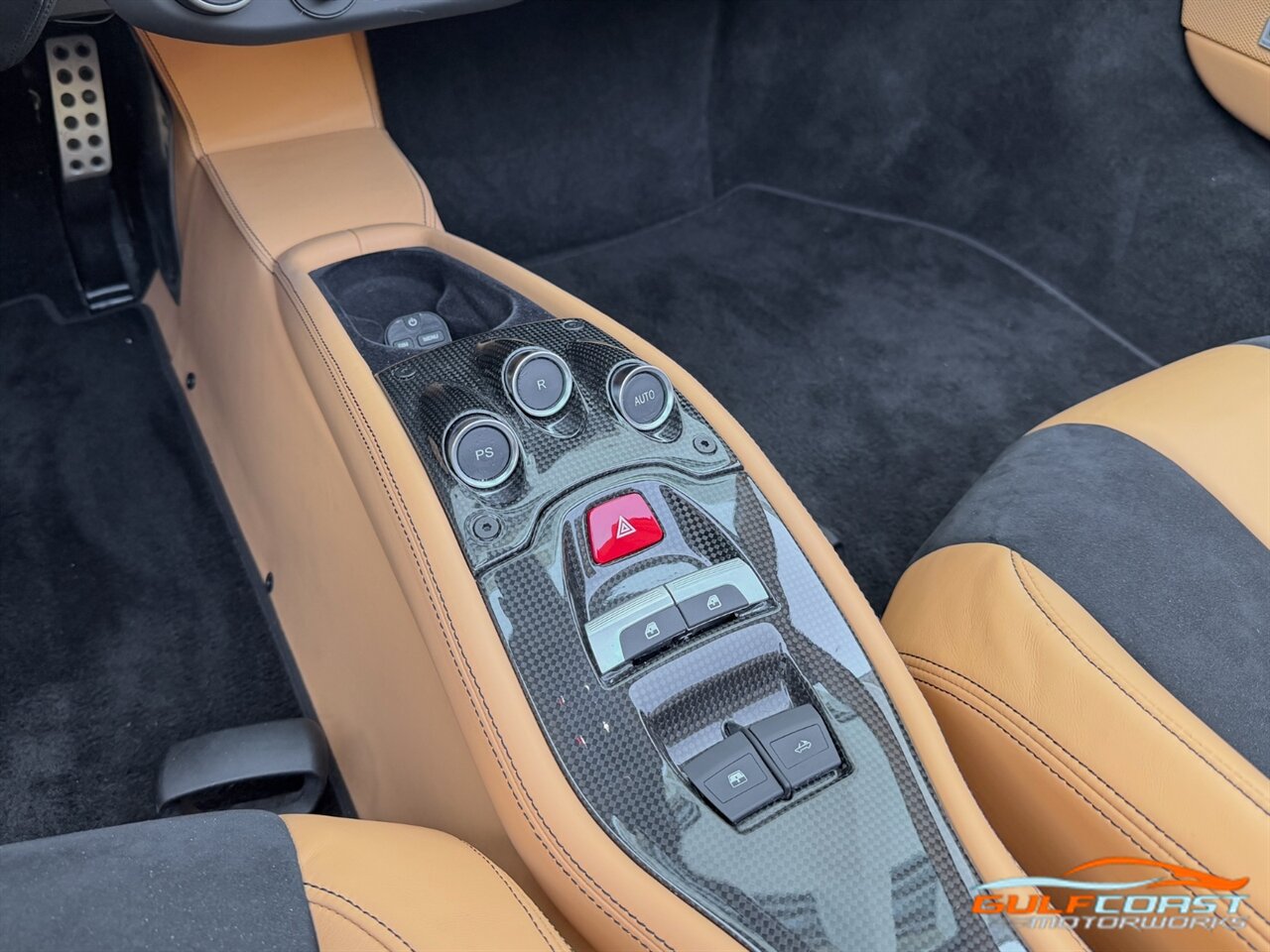 Used 2014 Ferrari 458 Spider RWD image 17