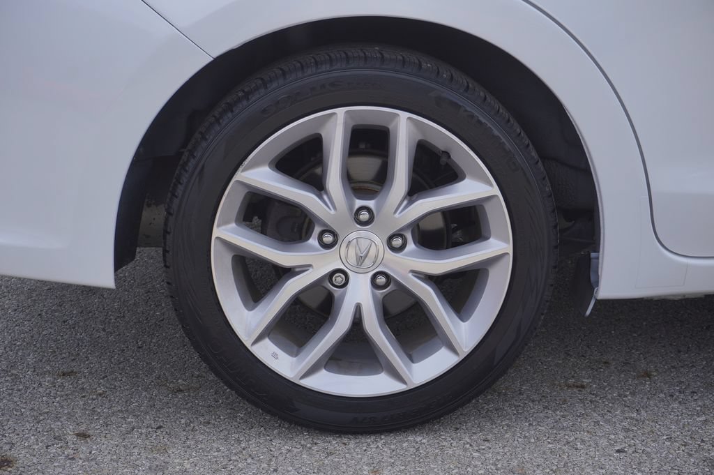Used 2020 Acura ILX FWD image 12