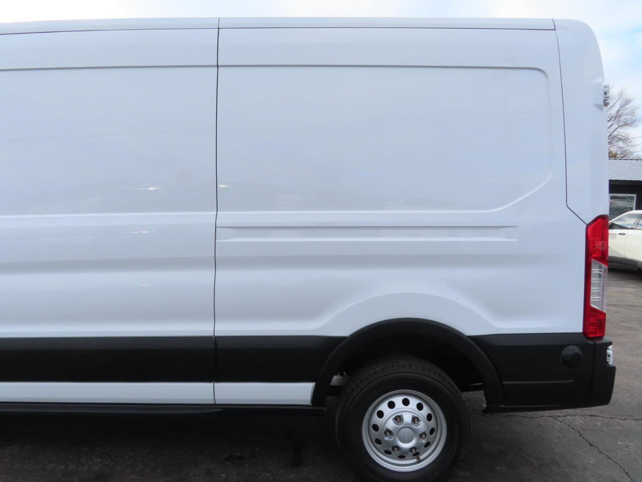 Used 2024 Ford Transit 250 148 Medium Roof Extended AWD image 14