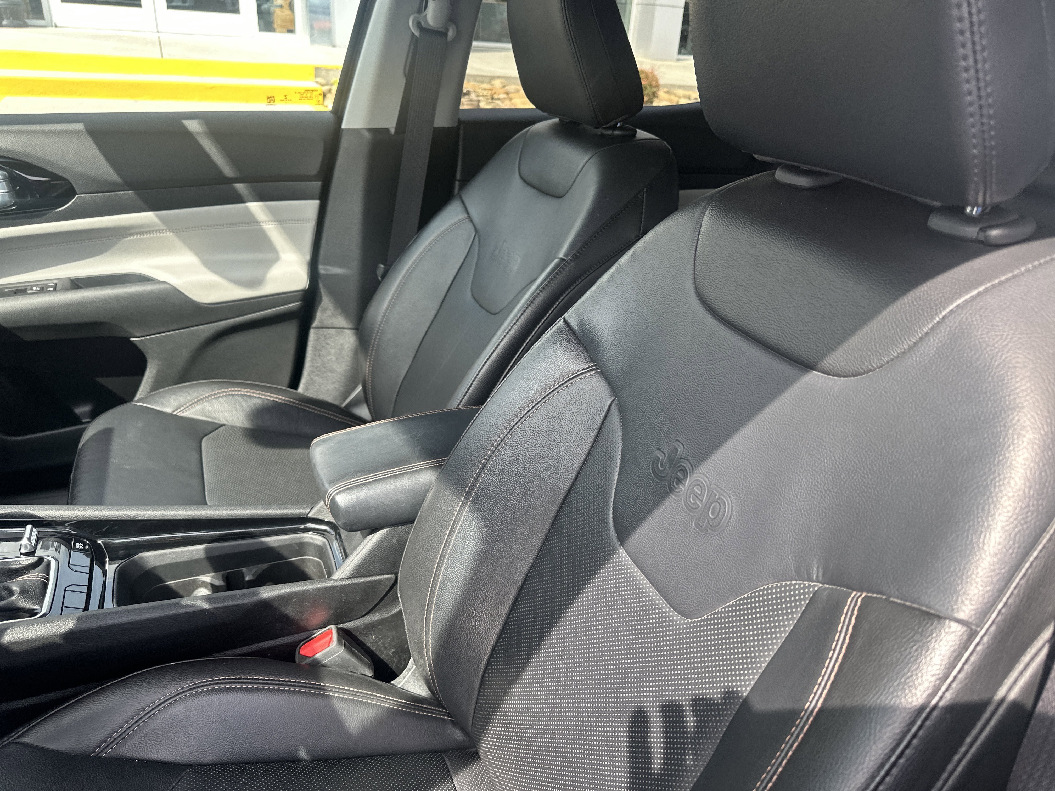 Used 2022 Jeep Compass Limited AWD/4WD image 16