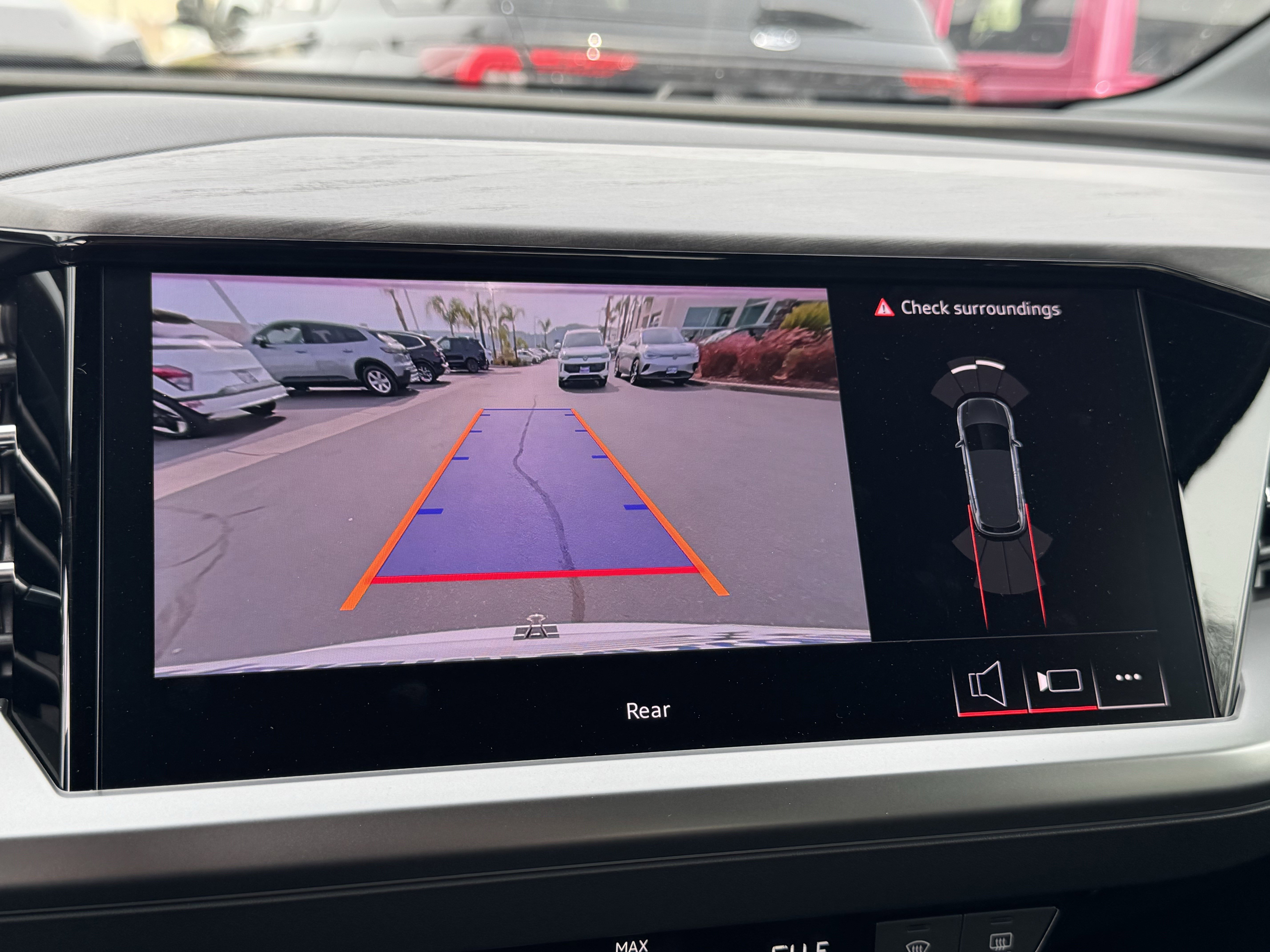 Used 2024 Audi Q4 e-tron Premium w/ Convenience Package image 24