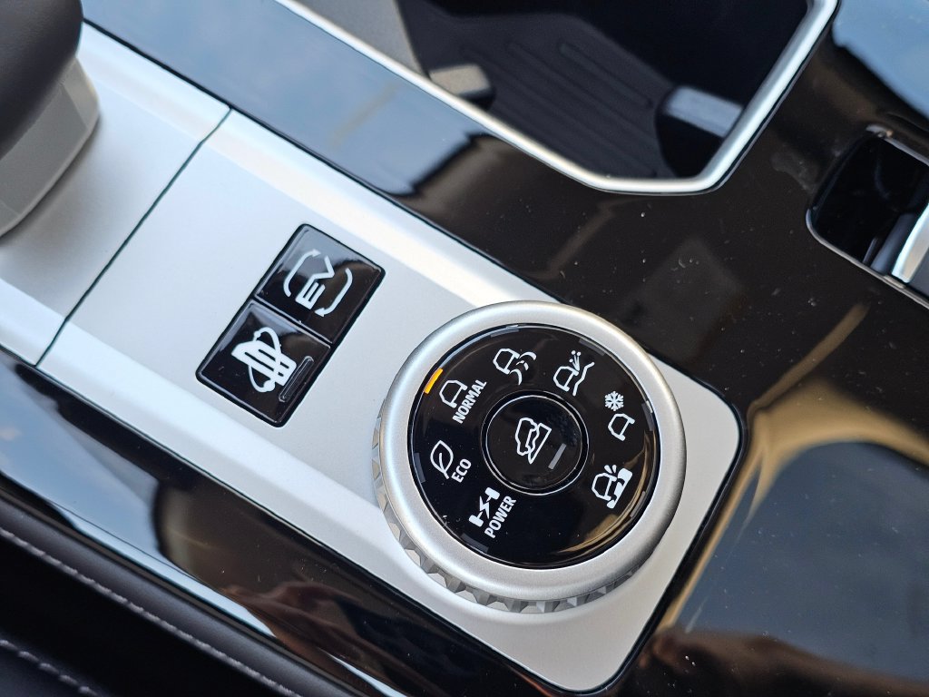 New 2026 Mitsubishi Outlander SE AWD/4WD image 25
